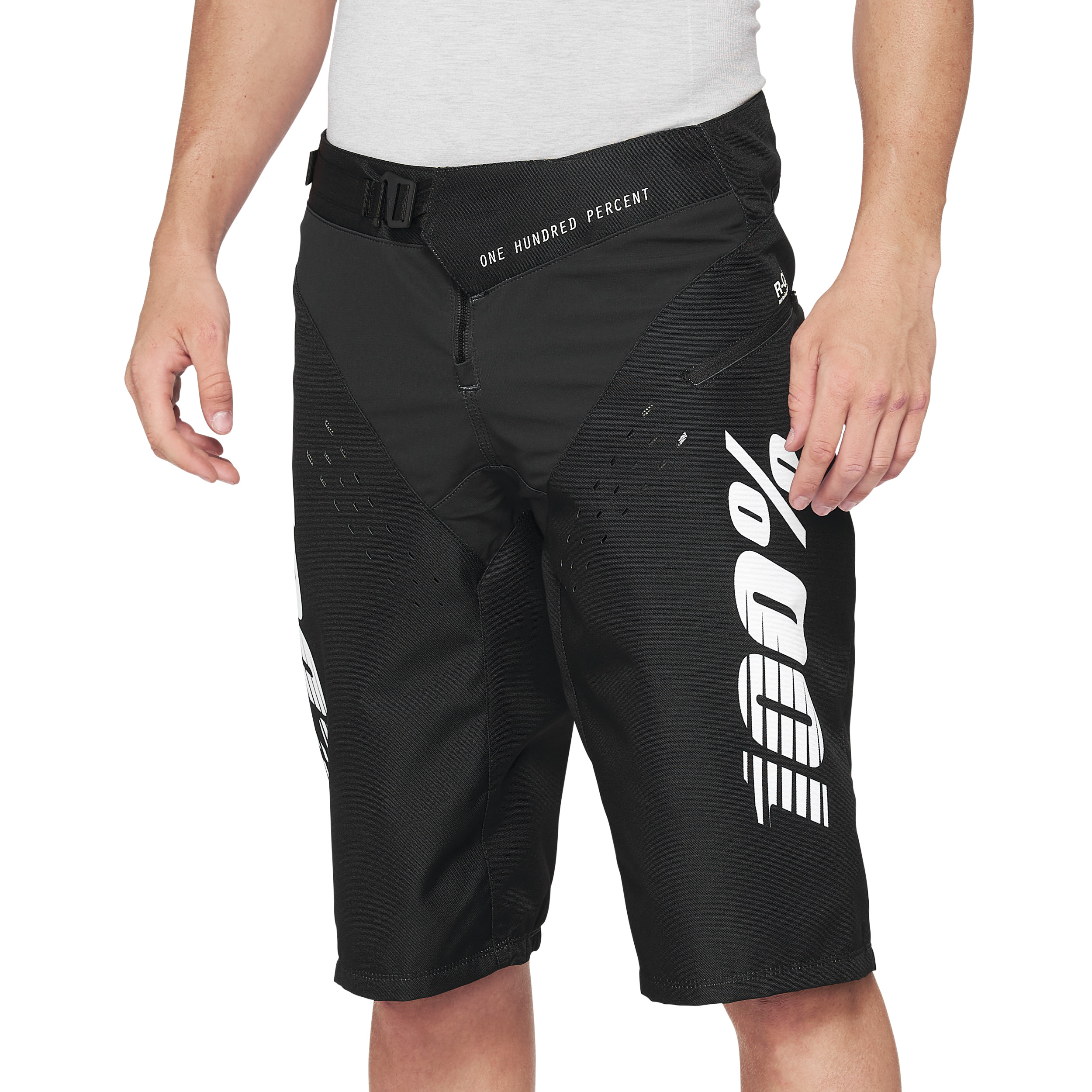 1  R-CORE Shorts  VUXEN 36